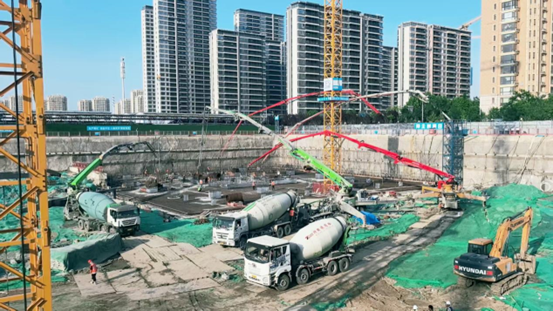 31小時，7000方！特固德商砼圓滿完成中建二局跨國區(qū)域總部集聚區(qū)項目1#樓筏板混凝土供應(yīng)任務(wù)